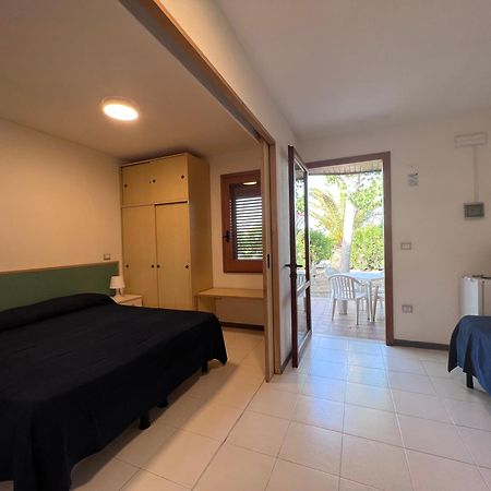 מנפרדוניה African Beach Hotel-Residence מראה חיצוני תמונה