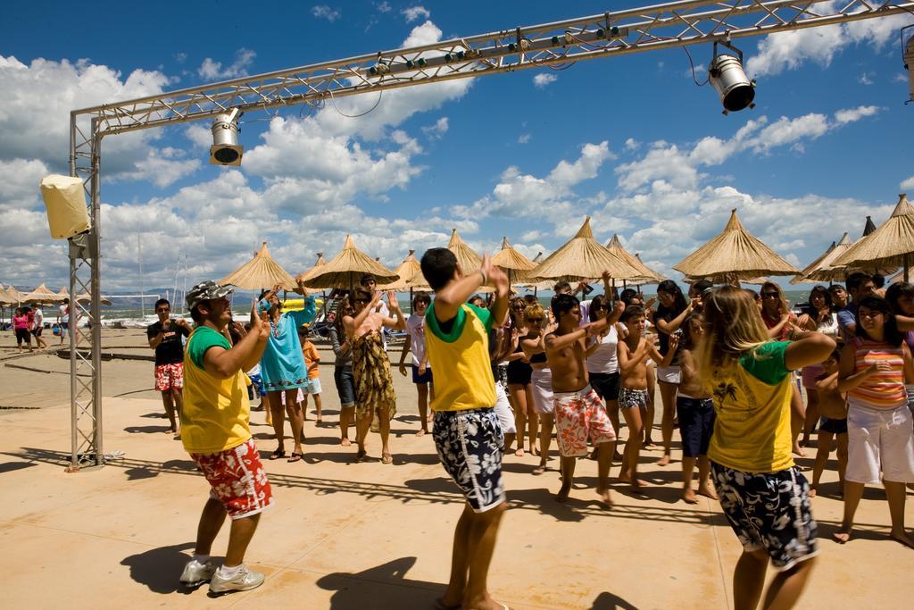 מנפרדוניה African Beach Hotel-Residence מראה חיצוני תמונה