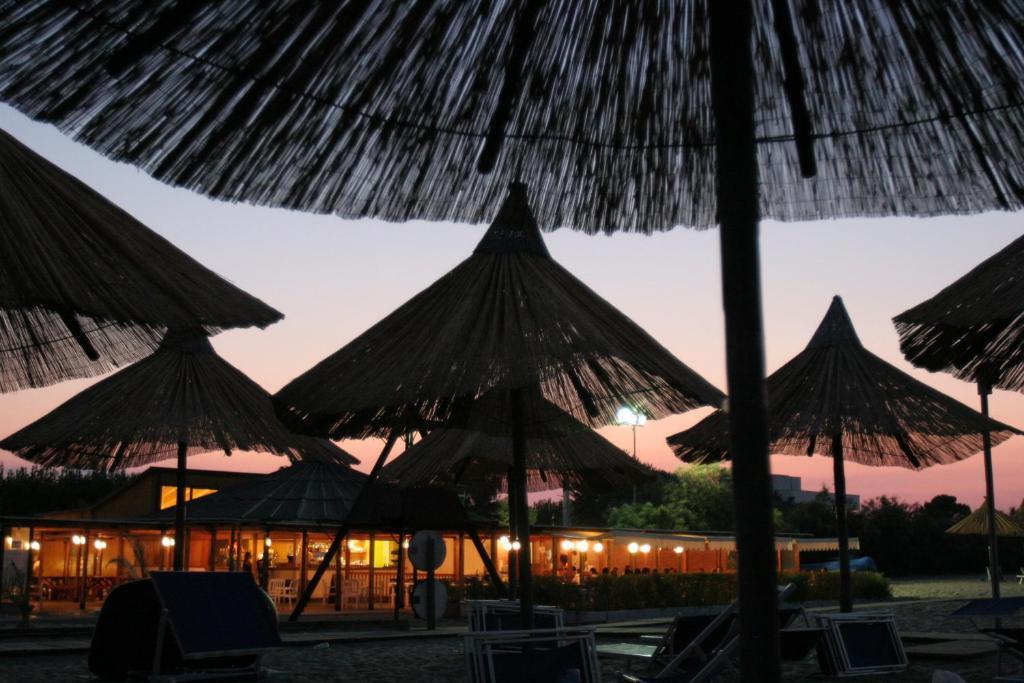 מנפרדוניה African Beach Hotel-Residence מראה חיצוני תמונה