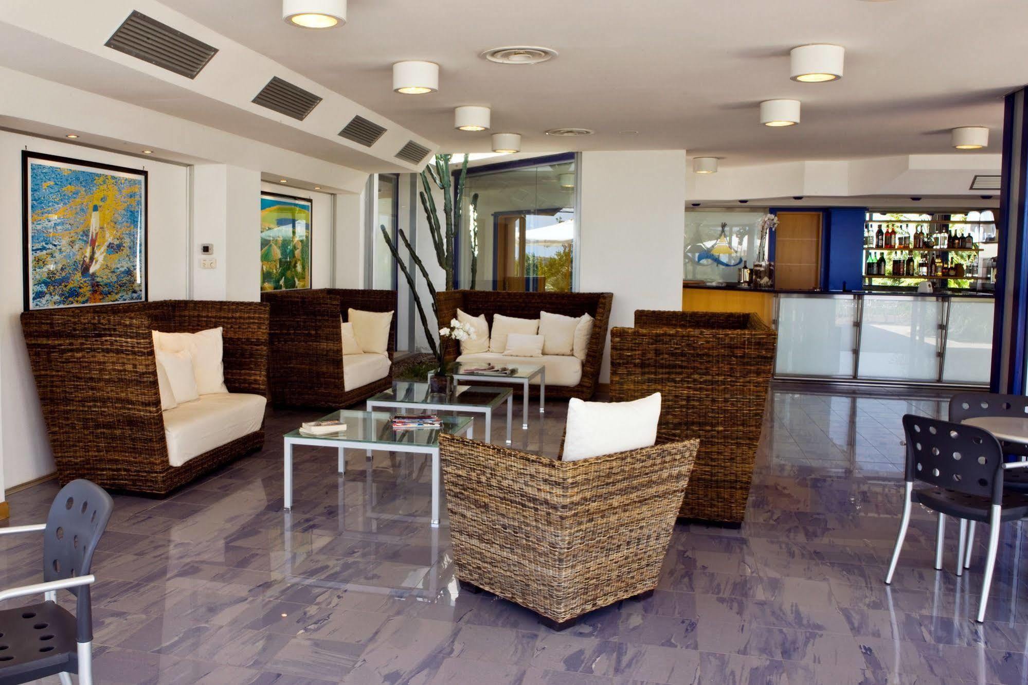 מנפרדוניה African Beach Hotel-Residence מראה חיצוני תמונה