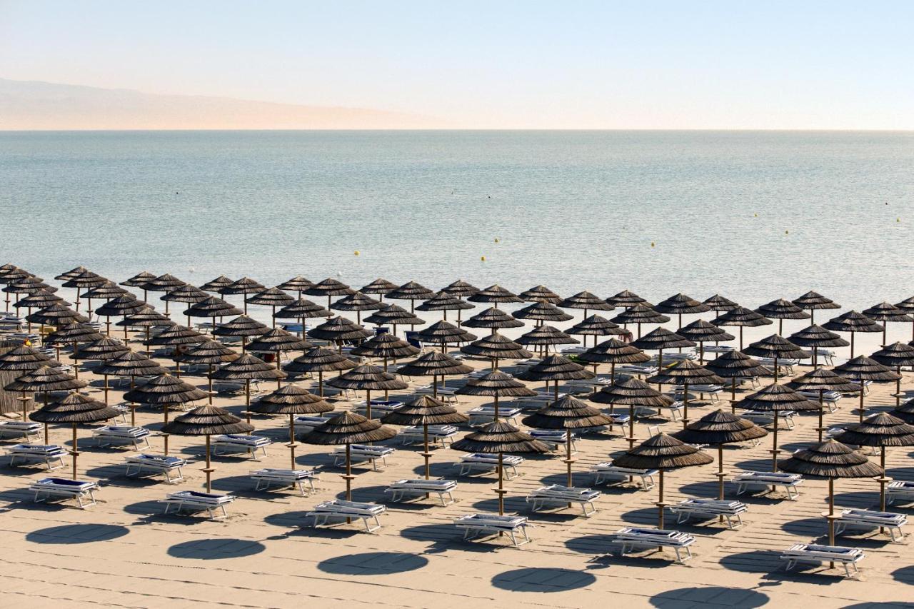 מנפרדוניה African Beach Hotel-Residence מראה חיצוני תמונה