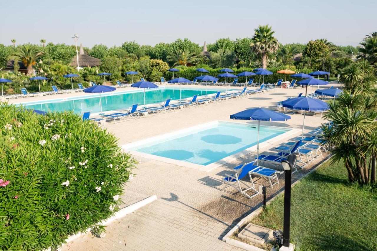 מנפרדוניה African Beach Hotel-Residence מראה חיצוני תמונה