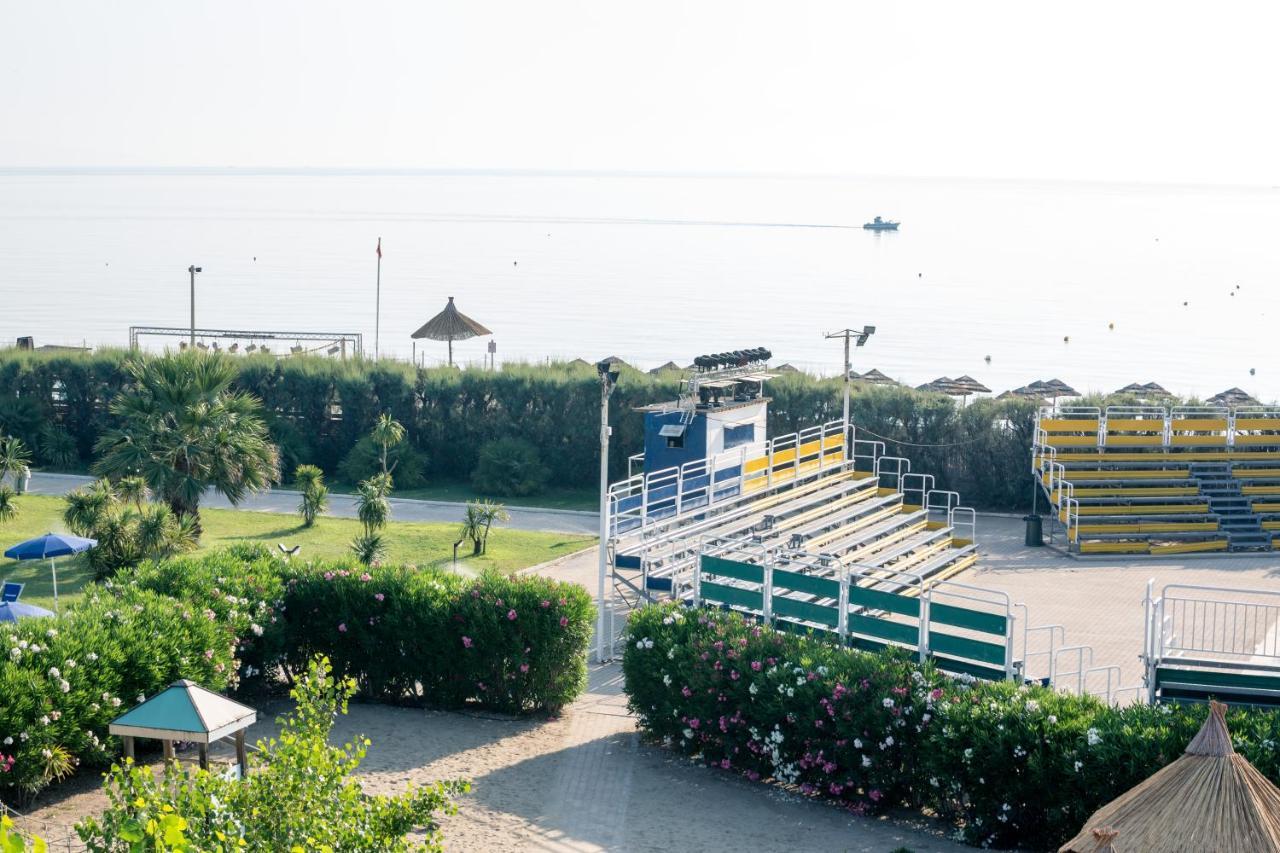 מנפרדוניה African Beach Hotel-Residence מראה חיצוני תמונה