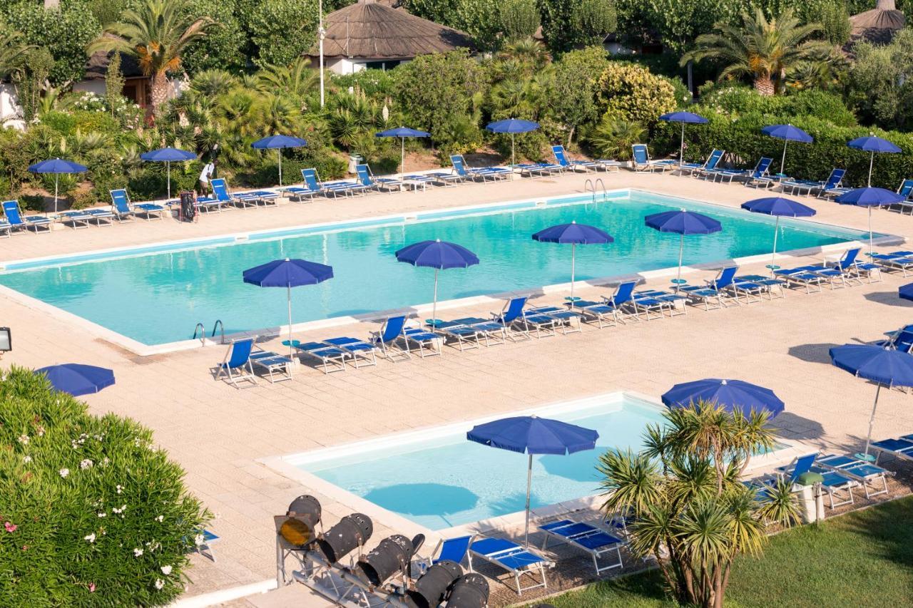 מנפרדוניה African Beach Hotel-Residence מראה חיצוני תמונה