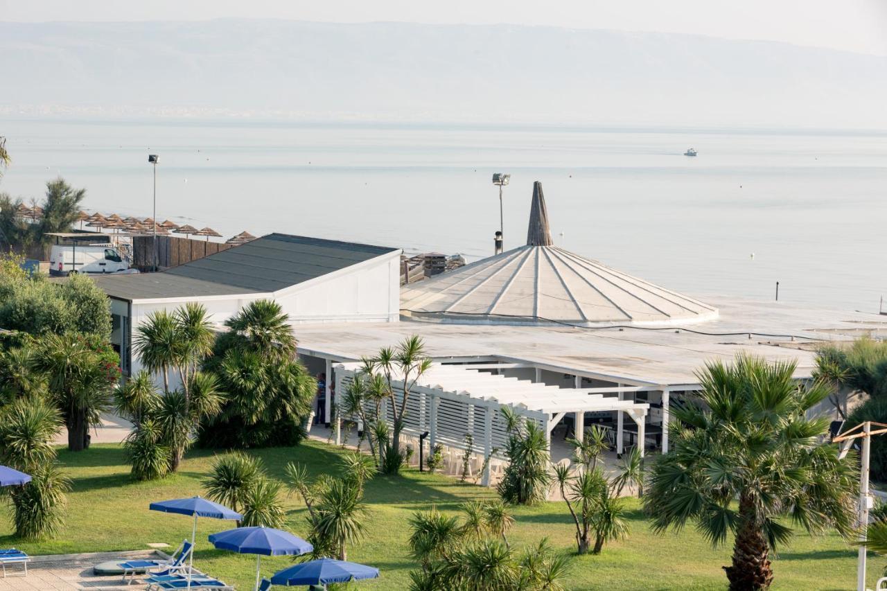 מנפרדוניה African Beach Hotel-Residence מראה חיצוני תמונה