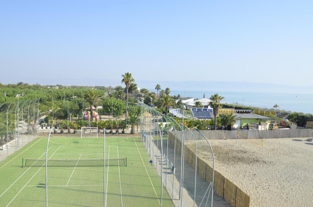 מנפרדוניה African Beach Hotel-Residence מראה חיצוני תמונה